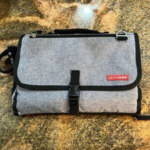 Skip Hop Portable Baby Changing Pad Bag Pronto-Grey